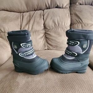 NWOT Airwalk toddler boots